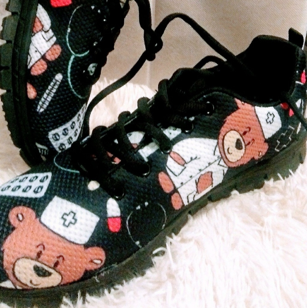 Nursing shoes